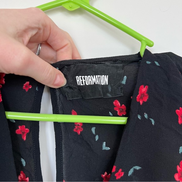 Reformation Black Top with red floral print S - Picture 3 of 4
